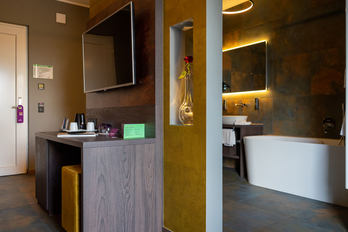 Motel24 Suite-Honeymoon-111%202